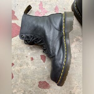 Women’s 7 Dr. Martens 1460 Pascal Virginia Leather Lace Up Boot Black